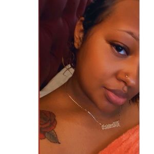 Meet your Posher, Ceashia